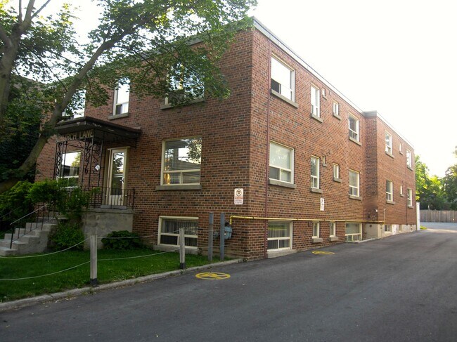 Photo du bâtiment - 16 Church St E