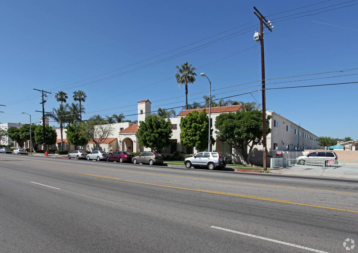 Primary Photo - Coral Wood Court Apartments