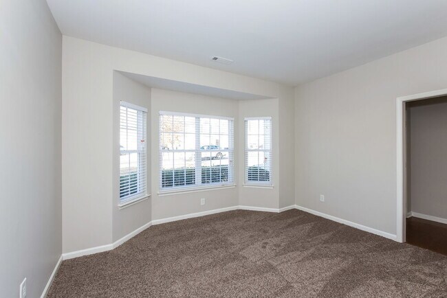 Foto del edificio - 8732 Hazelcroft Ln