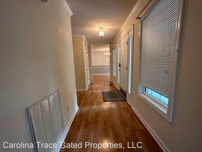 Foto del edificio - 3 br, 2 bath House - 676B Chelsea Drive