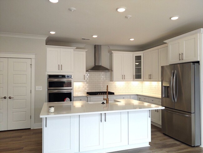 Building Photo - Beautiful Home located in the McKee Grove ...