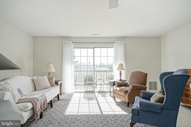 Building Photo - 108 Firethorne Ct