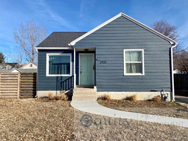 Foto del edificio - 2737 Lake St