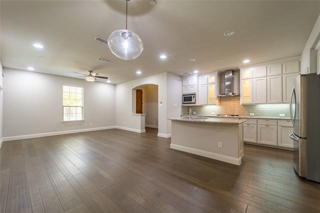 Foto del edificio - 4666 Rhett Ln