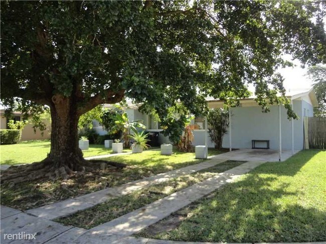 Building Photo - 10260 Montego Bay Dr