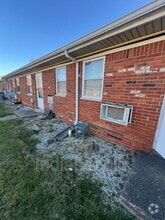 Building Photo - 120 W William Dr
