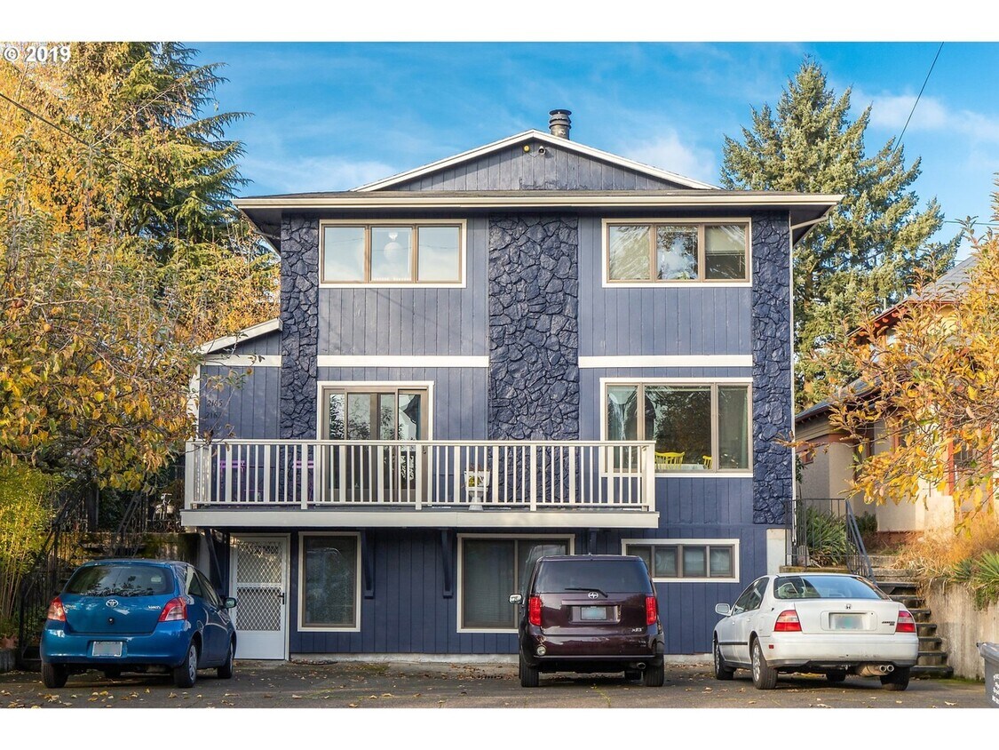 2165 NE Multnomah St, Portland, OR 97232 Townhome Rentals in Portland
