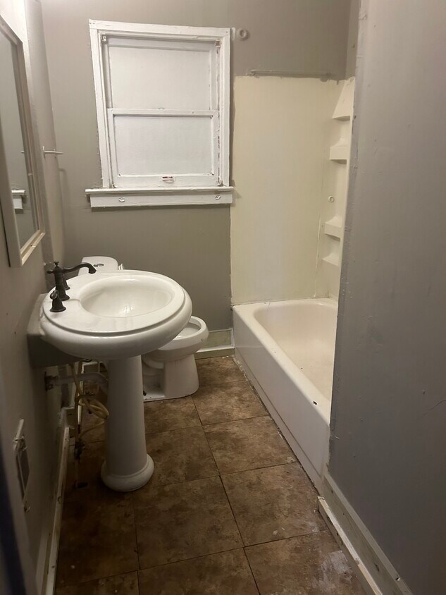 14626 Lesure St, Detroit, MI 48227 House Rental in Detroit, MI