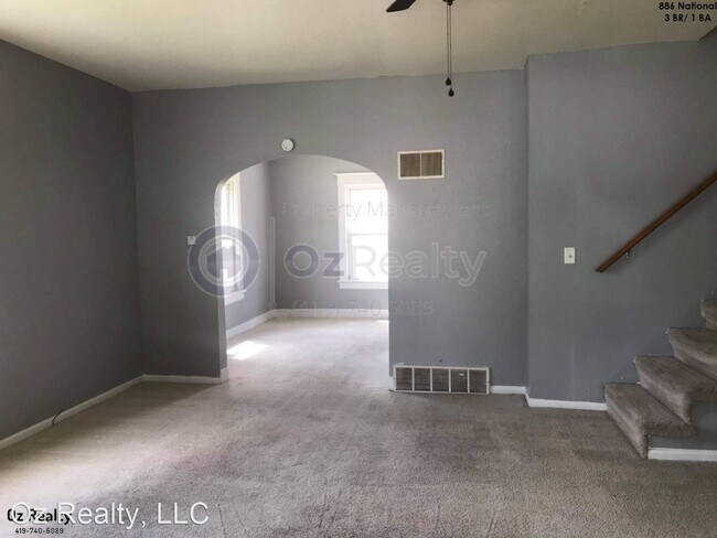 Building Photo - 3 br, 1 bath House - 886 National Ave