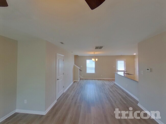 Foto del edificio - 3706 Burdette Wy.