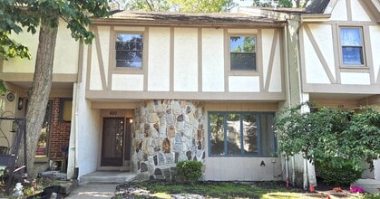 Building Photo - 620 Jaeger Ct