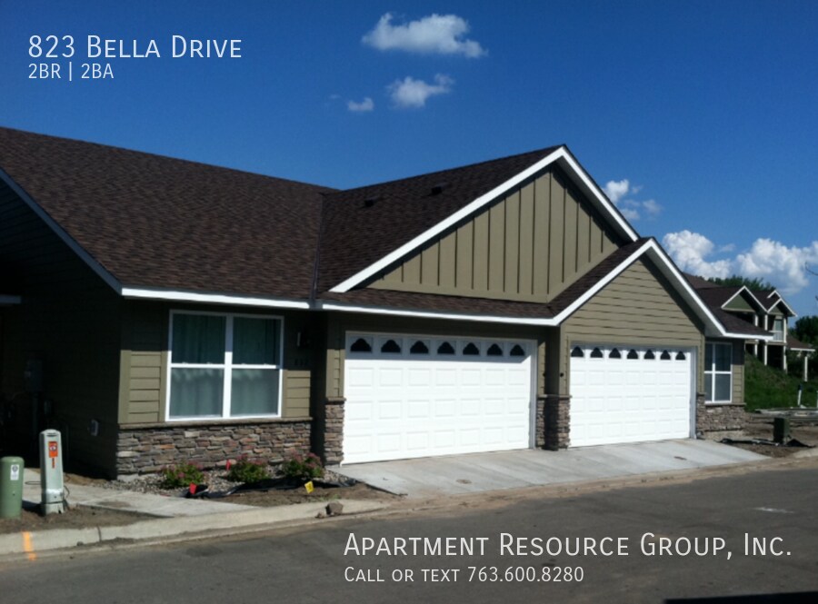 823 Bella Dr, Vadnais Heights, MN 55127 Room for Rent in Vadnais Heights, MN