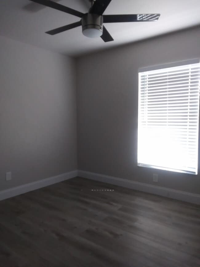 Foto del edificio - 1154 Ebert Street East