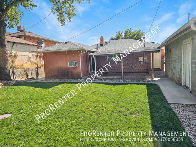 Foto del edificio - 1162 Collins Blvd