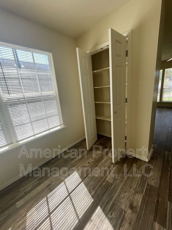 Foto del edificio - 2028-P2028 W 57th St