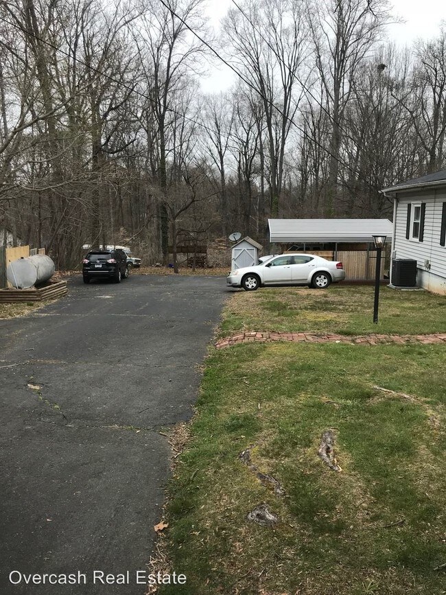 Building Photo - 1346 Rainbow Dr