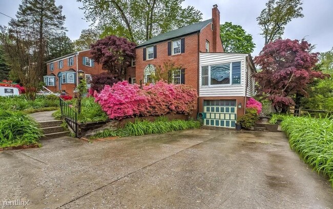 Building Photo - 2 br, 1 bath Duplex - 502 West Joppa Road 2