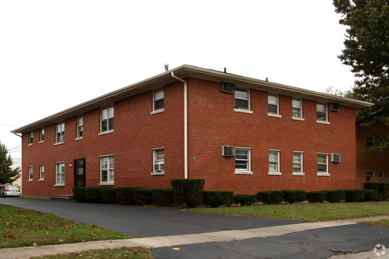 Building Photo - 1345 Royalty Ct