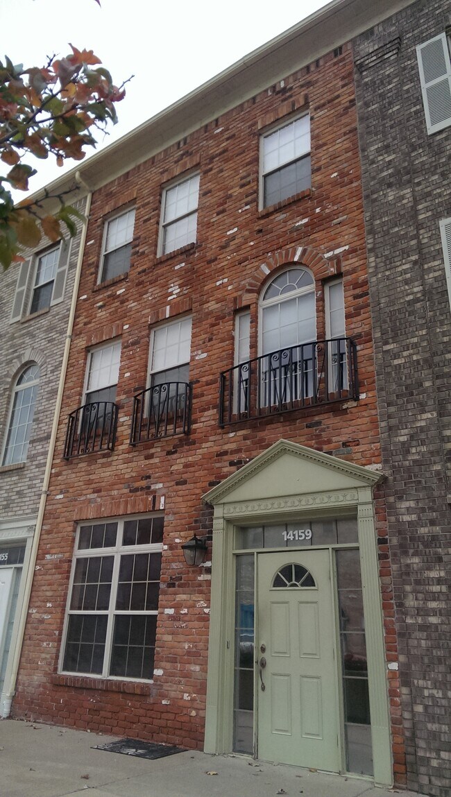 Foto del edificio - 14159 Lakeside Blvd N