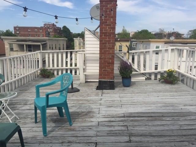 Building Photo - 35 Derby St