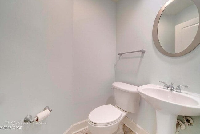 Building Photo - "Spacious 2-Bed Condo with 2.5 Baths on Fr...