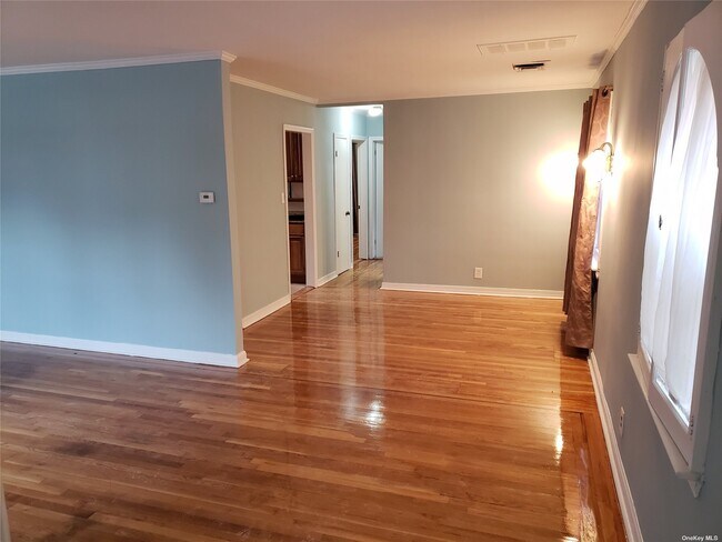 Foto del edificio - 69-53 179th St