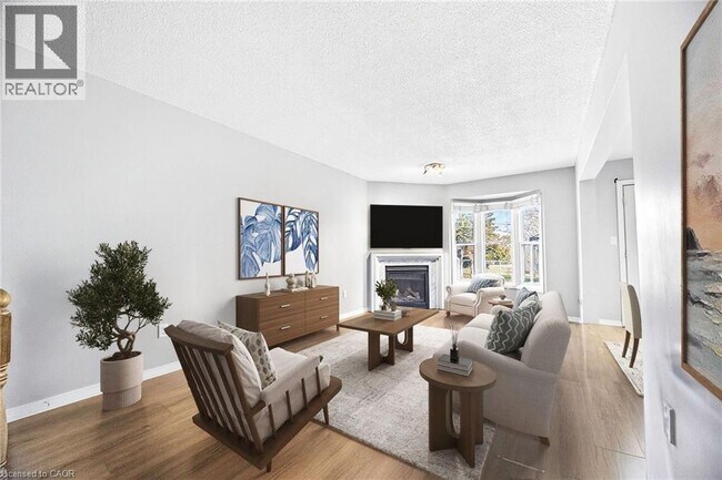 Photo du bâtiment - 2 Royalwood Ct