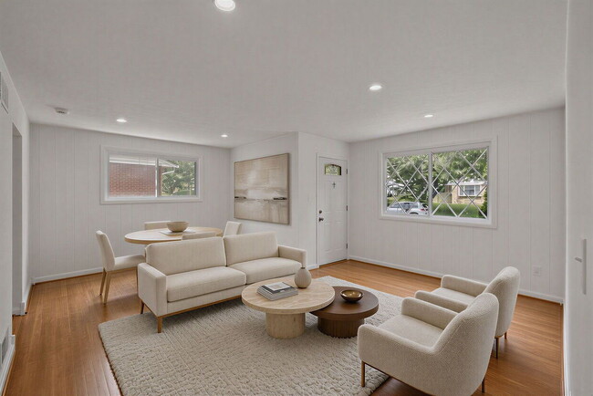 Photo - Rare Garage and Steps to Metro 4br  2ba Apartment