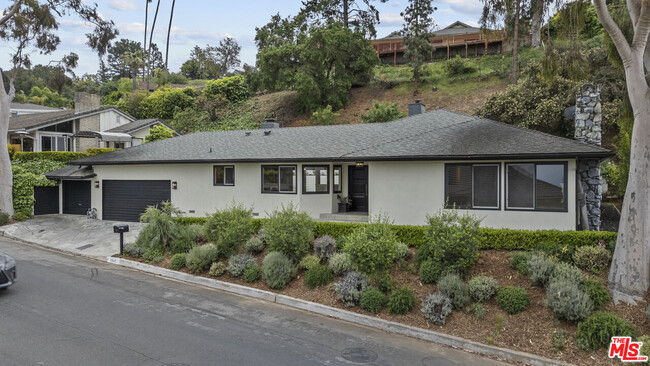 Foto del edificio - 3361 Scadlock Ln