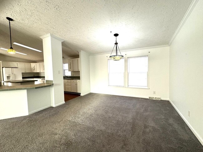 Building Photo - ~~ Home with 2 acres located in Mebane ~~