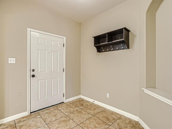Building Photo - 210 Arrowhead Trail