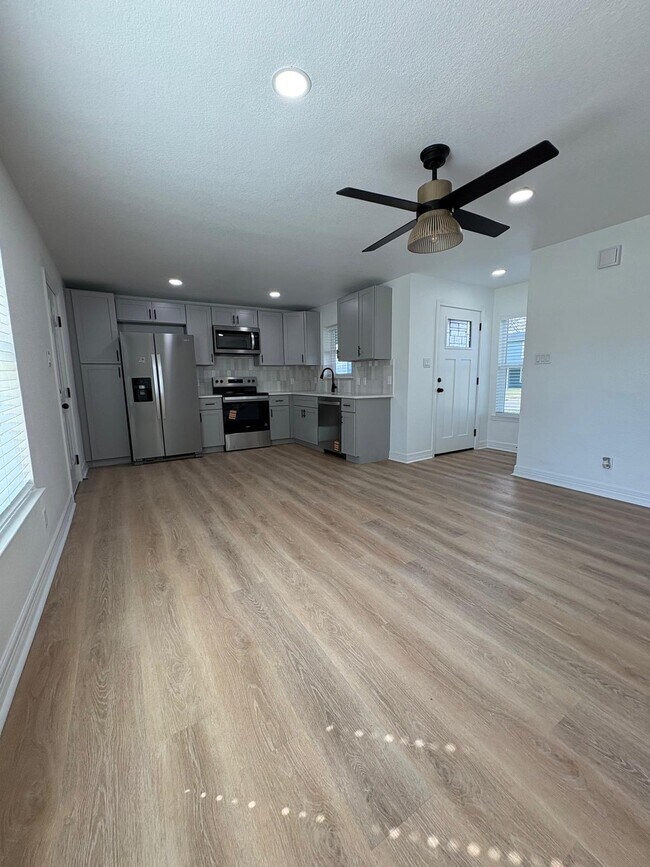 Building Photo - 1207 2nd Ave N