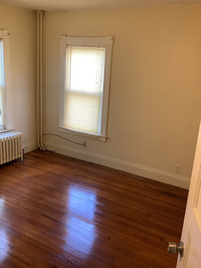 Building Photo - 78 Mansfield St