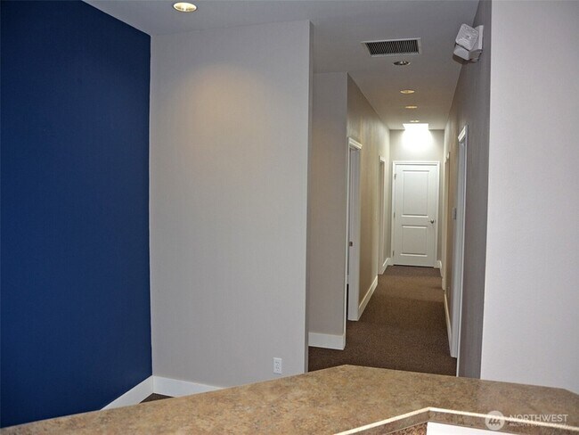 Foto del edificio - 576 N 5th Ave