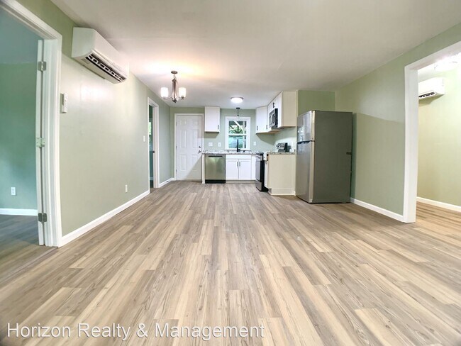 Foto del edificio - 3 br, 1 bath House - 421 Poston St