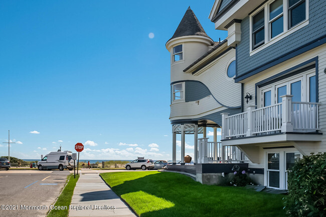 Building Photo - 2 Ocean Pathway