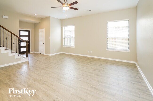 Foto del edificio - 27005 Sofia Forest Dr