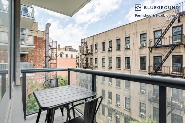 Foto del edificio - 250 E Houston St