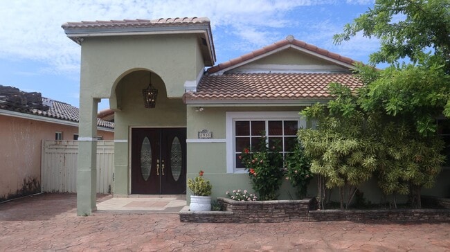 Building Photo - 8938 NW 112th Ter