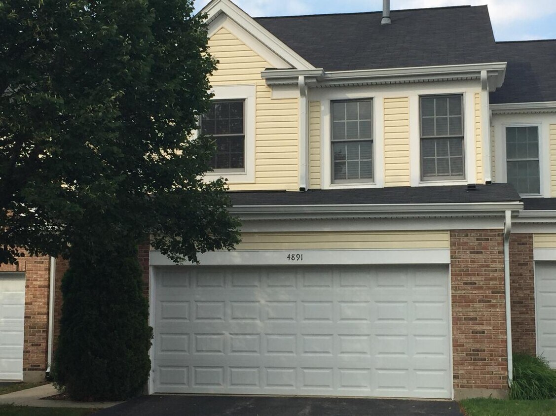 Front View - 4891 Turnberry Dr