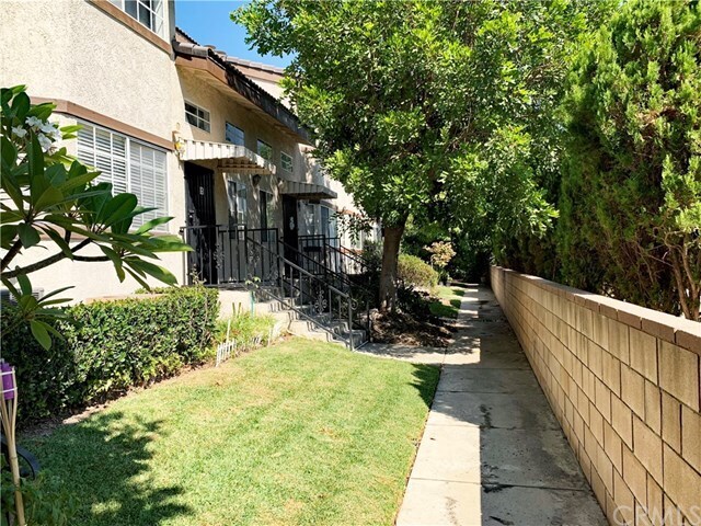 Building Photo - 30 N Almansor St