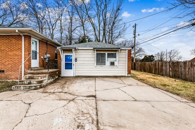 Building Photo - Affordable, One Bedroom by WSU! All Bills ...