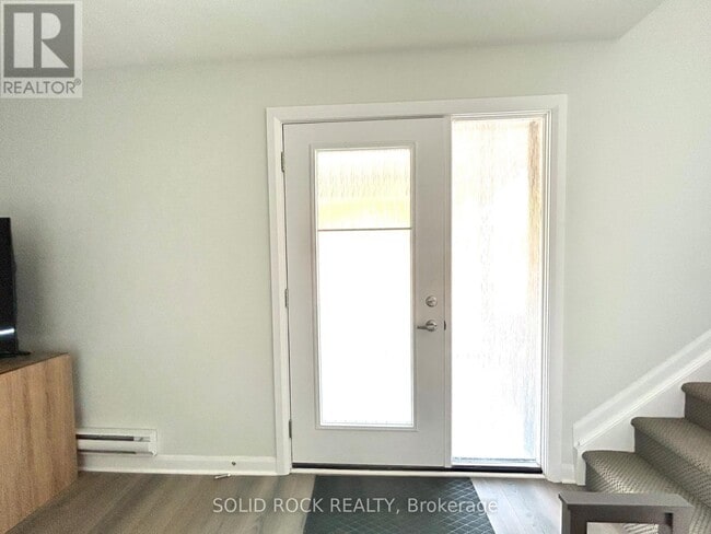 Building Photo - 501 Woodlily Private