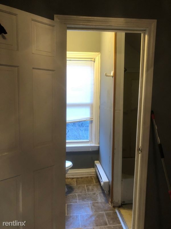 Building Photo - 363 East Ave