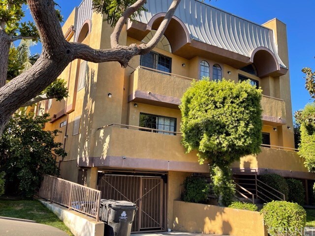 Foto del edificio - 11417 Culver Blvd