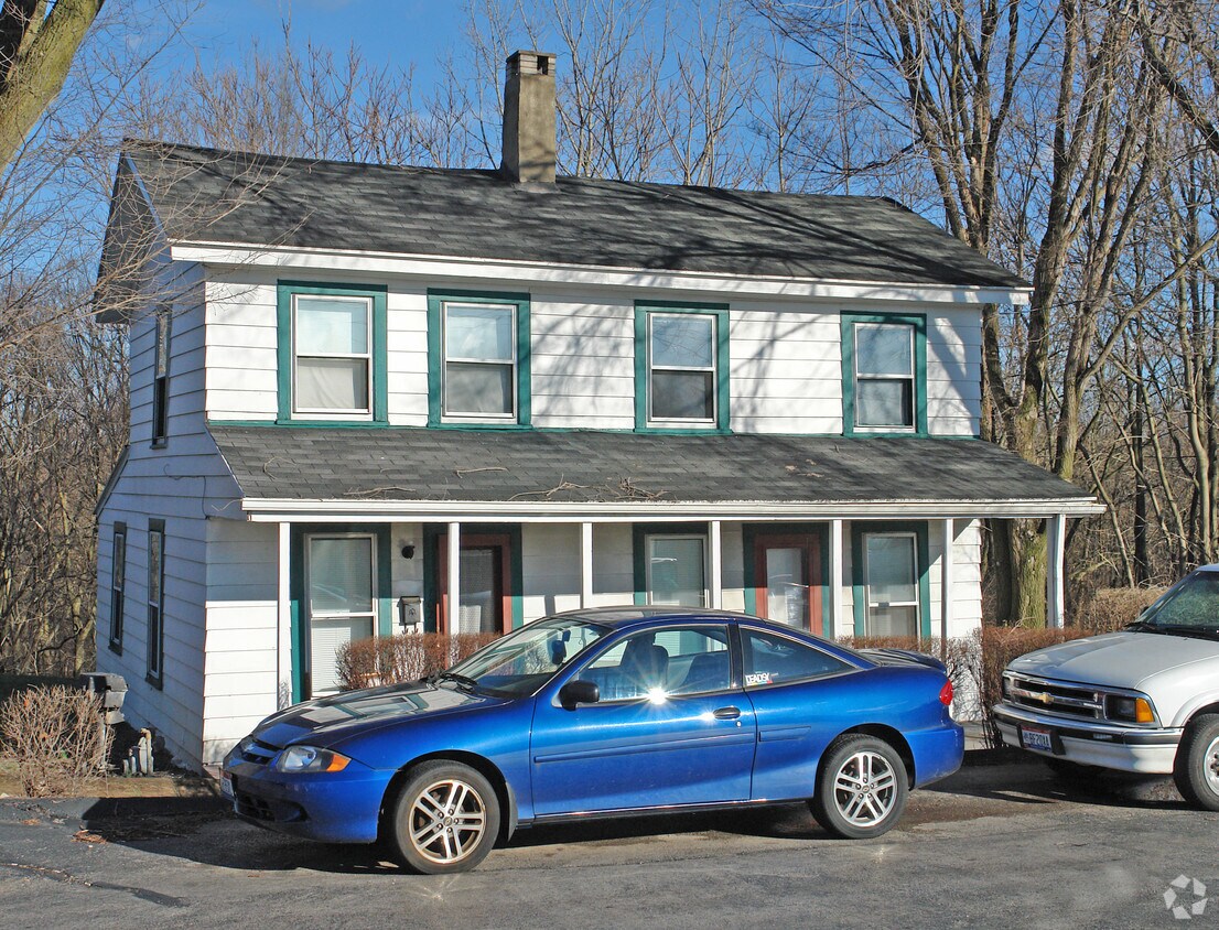 Building Photo - 102 S Main St