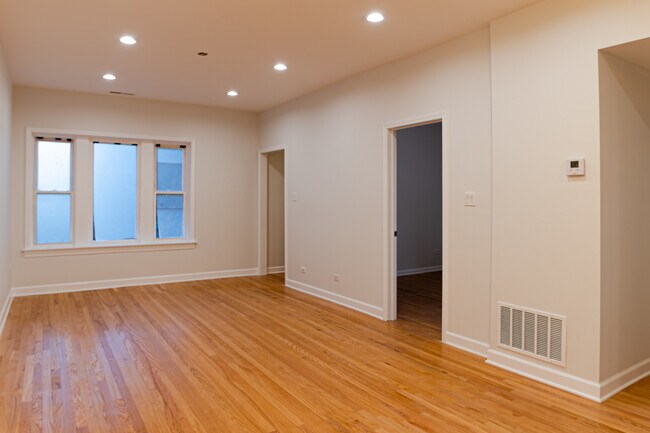 Foto del edificio - 3224 N Keating Ave