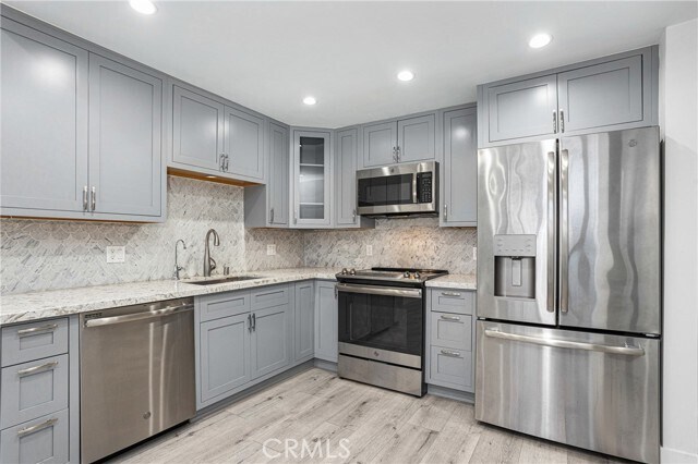 Building Photo - 7323 Marina Pacifica Dr