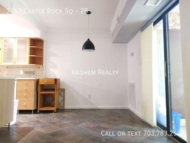 Building Photo - 2242 Castle Rock Square