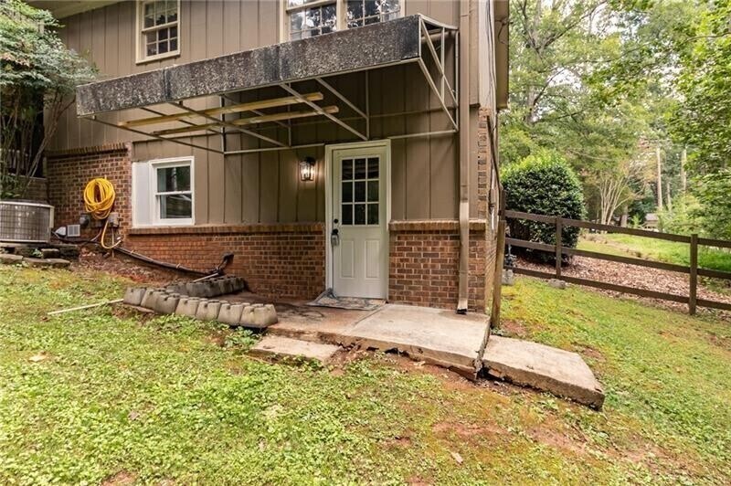 4932 Rock Haven Dr SW, Lilburn, GA 30047 Room for Rent in Lilburn, GA